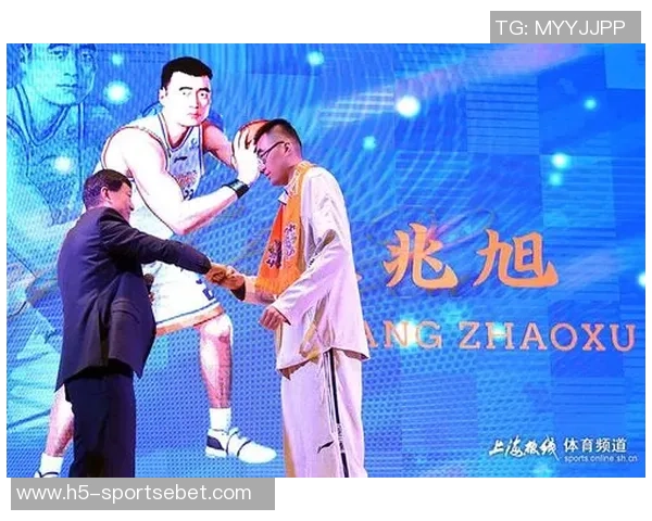 上海男篮新赛季出征仪式隆重举行目标锁定前四名次争夺战